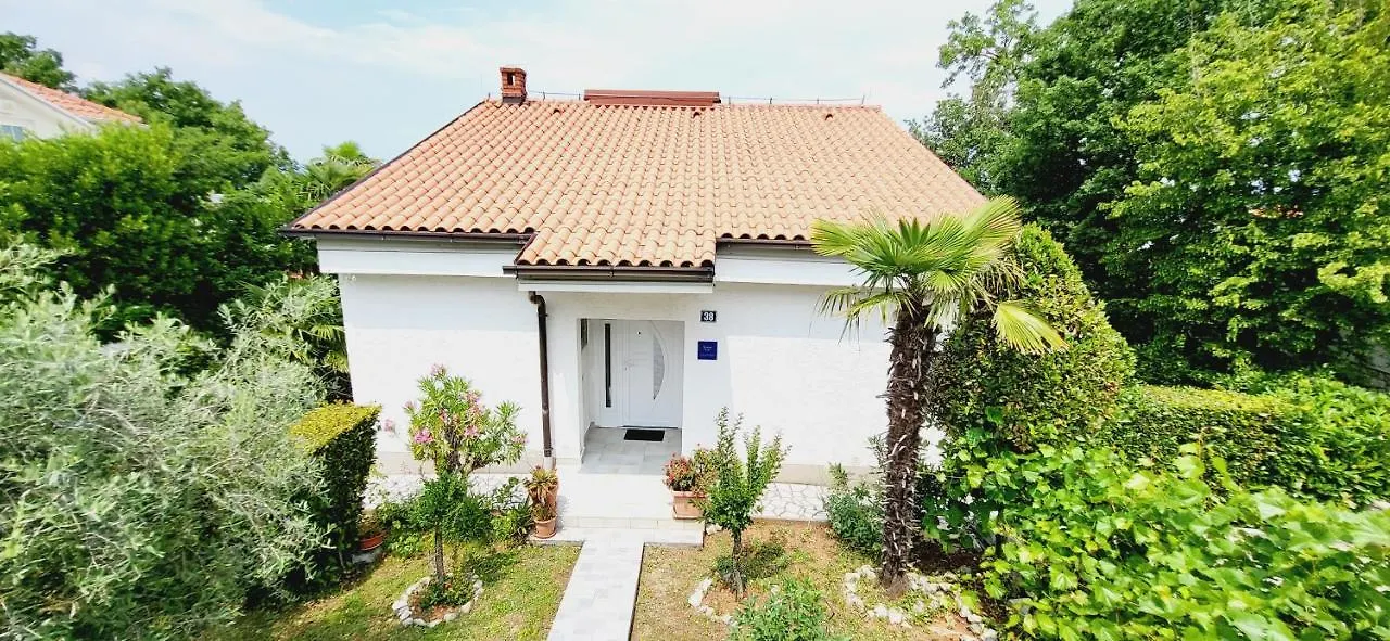 Apartments Pavlakovic By El-Pi Tours Njivice 0*,  Κροατία