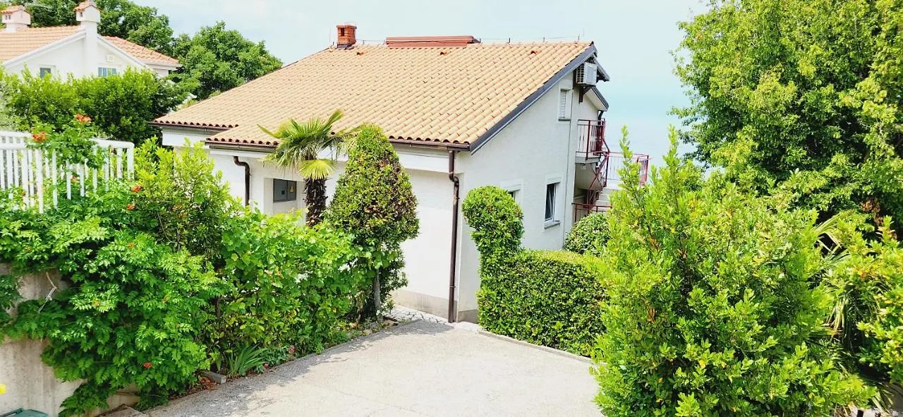 Apartments Pavlakovic By El-Pi Tours Njivice