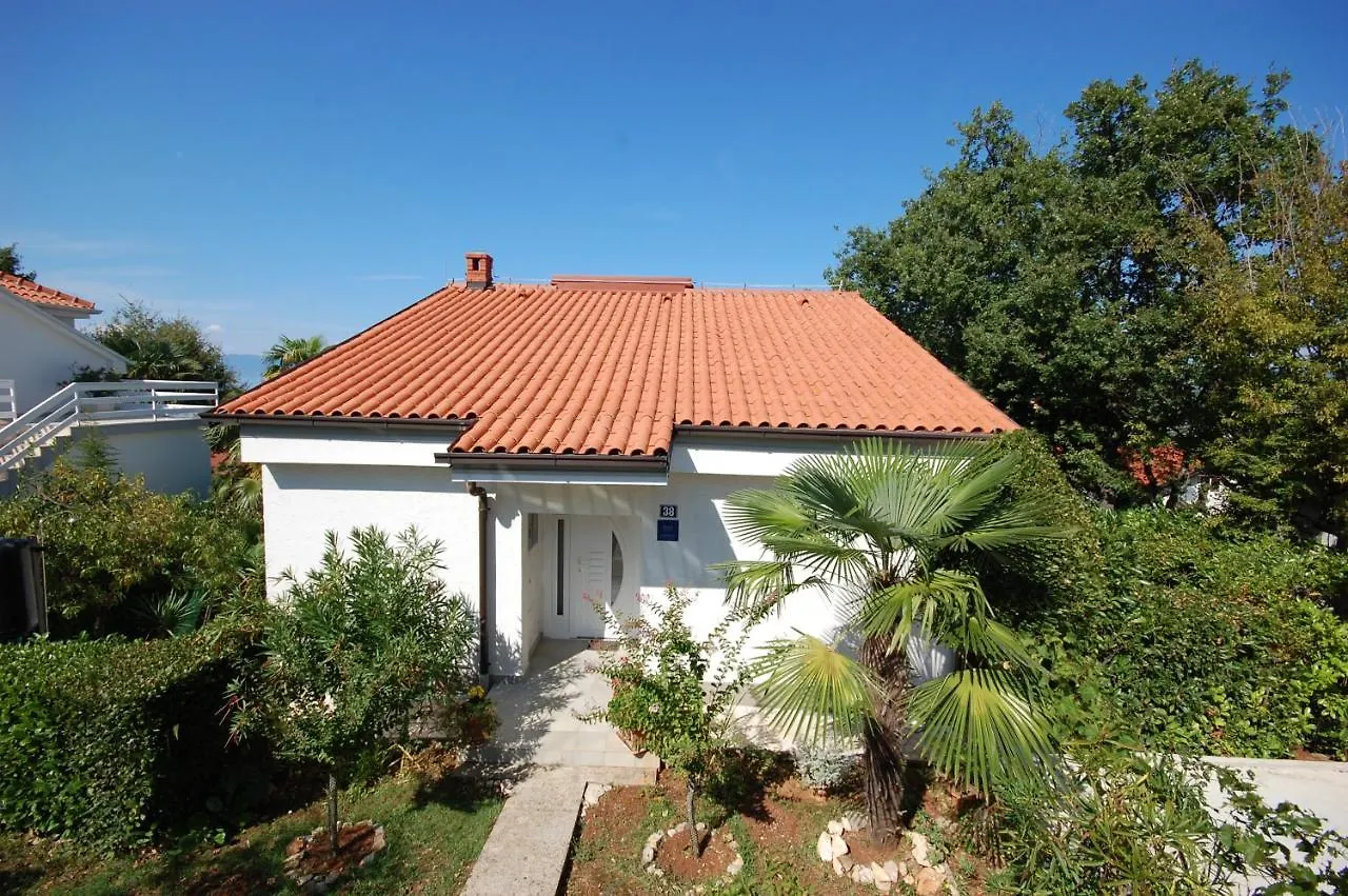 Apartments Pavlakovic By El-Pi Tours Njivice